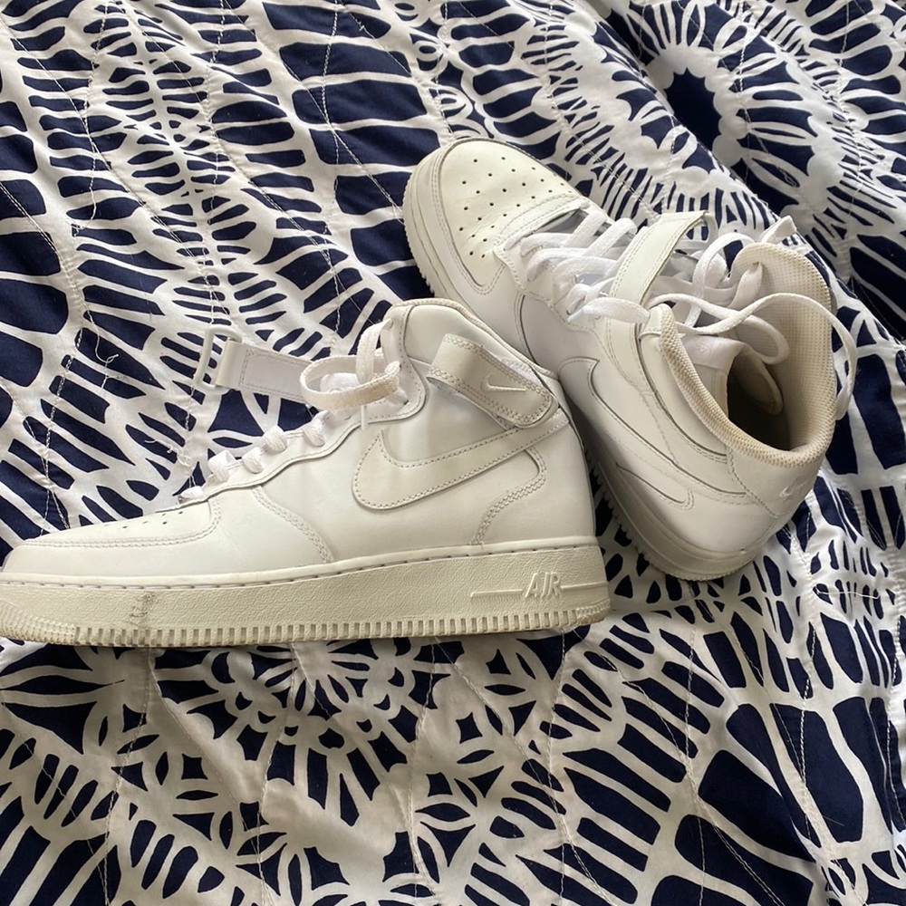 Nike AF1 mids- kids 7Y but can fit an 8.5 in women’s